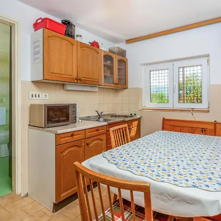 2 Bedroom Stunning In Novi Vinodolski